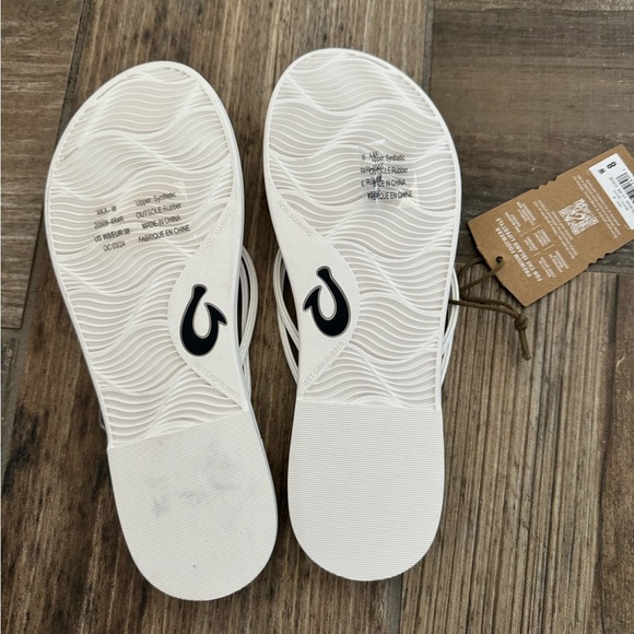 OLUKAI Aka Women’s sandals size 8 - Picture 6 of 7